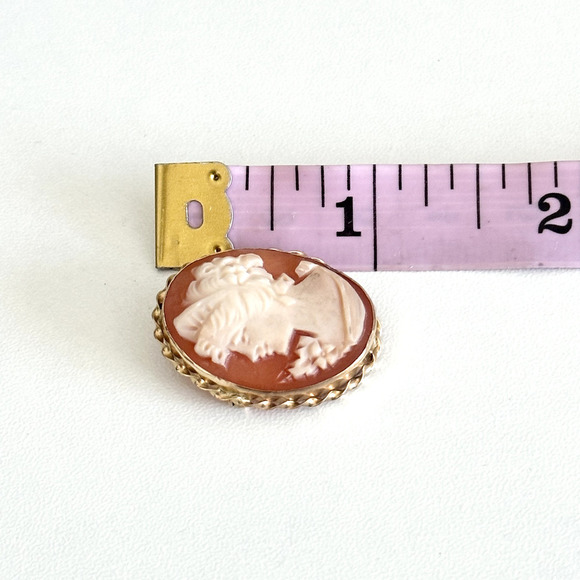 Vintage 14K Solid Yellow Gold Carved Shell Left Facing Cameo Brooch Pin Pendant - Picture 11 of 13